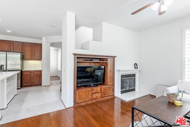 25684 Via Ventana, Valencia, CA 91381 — photo 12 of 48