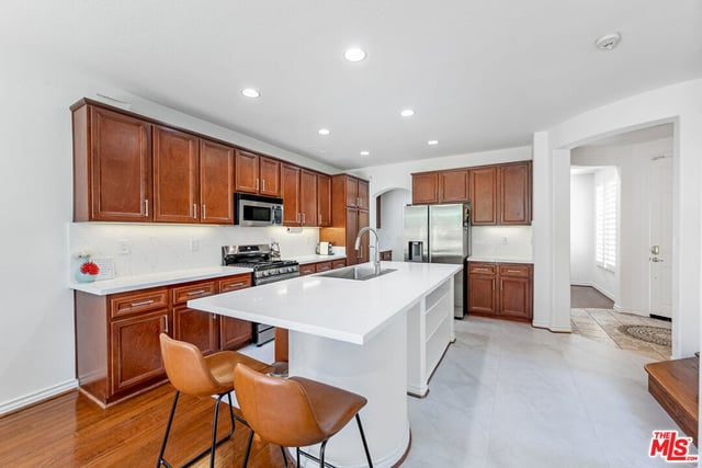 25684 Via Ventana, Valencia, CA 91381 — photo 14 of 48