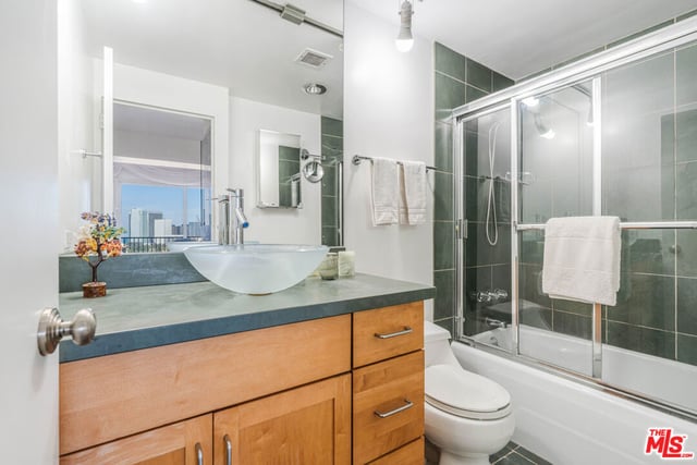 10501 Wilshire Boulevard 1508, Los Angeles, CA 90024 — photo 16 of 29