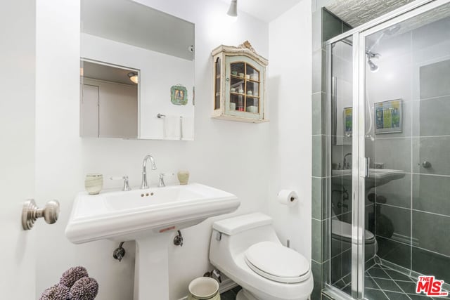 10501 Wilshire Boulevard 1508, Los Angeles, CA 90024 — photo 17 of 29