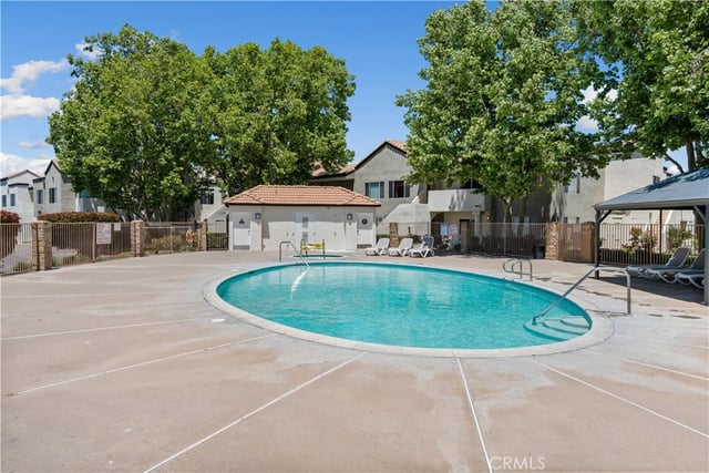 21305 Nandina Lane 201, Newhall, CA 91321 — photo 33 of 35