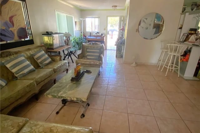 3111 Halldale Ave., Los Angeles, CA 90018 — photo 3 of 12