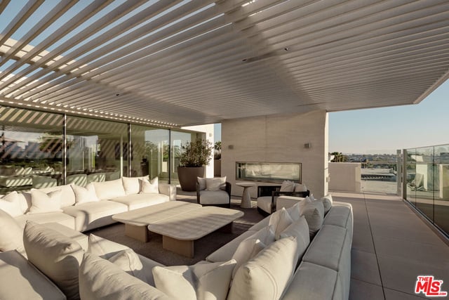 9200 Wilshire Boulevard 504E, Beverly Hills, CA 90212 — photo 9 of 18