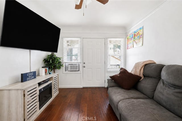 549 W 12th Street, San Pedro, CA 90731 — photo 20 of 35