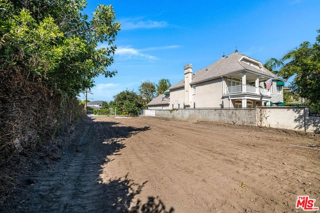 10058 Valley Spring Lane, Toluca Lake, CA 91602 — photo 12 of 21