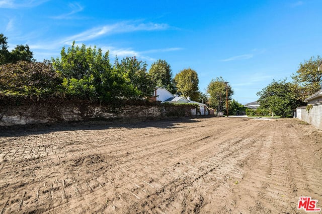 10058 Valley Spring Lane, Toluca Lake, CA 91602 — photo 13 of 21