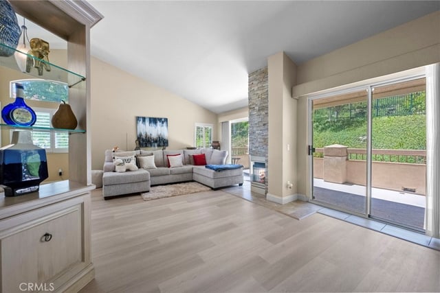 497 Bannister Way B, Simi Valley, CA 93065 — photo 9 of 37