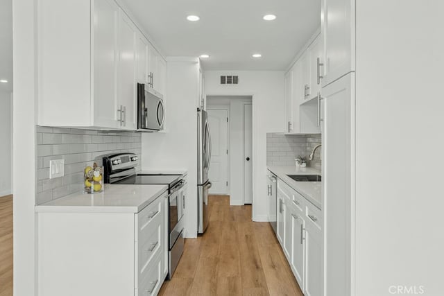 4637 Willis Avenue 306, Sherman Oaks, CA 91403 — photo 13 of 26