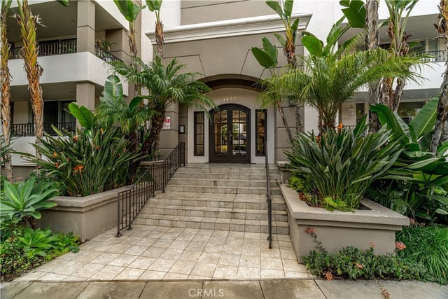 4637 Willis Avenue 306, Sherman Oaks, CA 91403 — photo 2 of 26