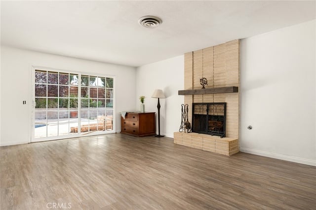 43946 Galion, Lancaster, CA 93536 — photo 4 of 19