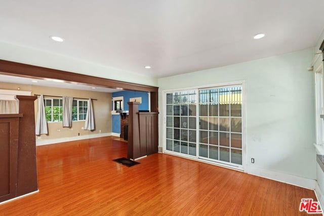 4812 Arlington Avenue, Los Angeles, CA 90043 — photo 14 of 39