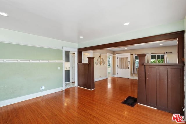 4812 Arlington Avenue, Los Angeles, CA 90043 — photo 15 of 39
