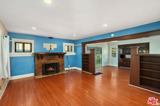 4812 Arlington Avenue, Los Angeles, CA 90043 — photo 9 of 39
