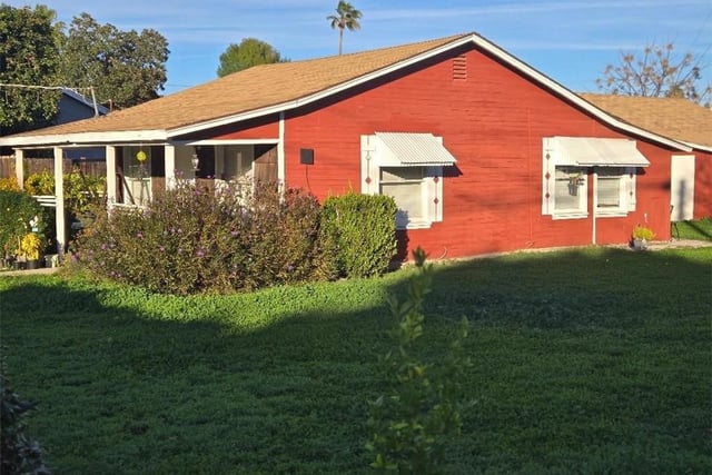 7402 Nestle, Reseda, CA 91335 — photo 4 of 23