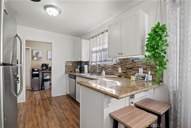 916 W Avenue J8, Lancaster, CA 93534 — photo 8 of 23