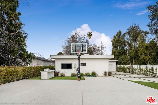 22931 Dolorosa Street, Woodland Hills, CA 91367 — photo 27 of 36