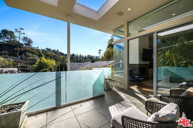 2241 Bowmont Drive, Beverly Hills, CA 90210 — photo 42 of 45
