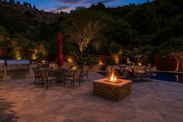 2451 Nichols Canyon Road, Los Angeles, CA 90046 — photo 5 of 24