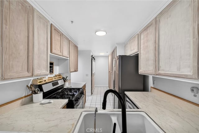 1775 Ohio Avenue 106, Long Beach, CA 90804 — photo 9 of 36