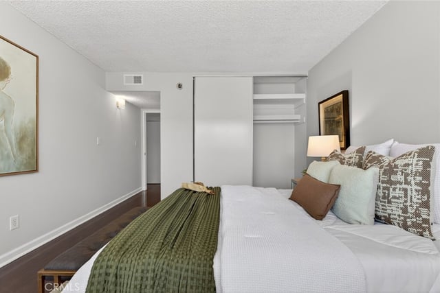5412 Lindley Avenue 322, Encino, CA 91316 — photo 19 of 51