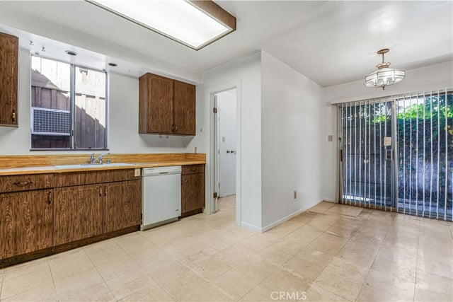 11139 Cohasset, Sun Valley, CA 91352 — photo 14 of 33