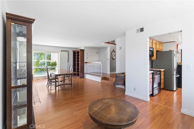 2355 Heywood Street, Simi Valley, CA 93065 — photo 5 of 25