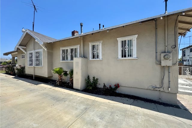 1758 W 51st Street, Los Angeles, CA 90062 — photo 26 of 34