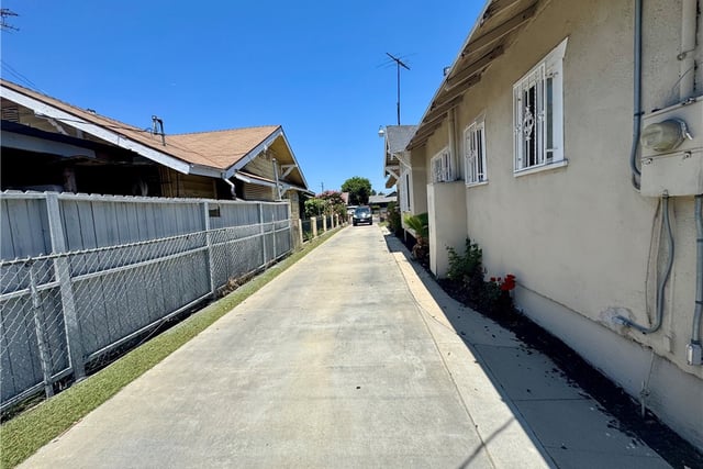 1758 W 51st Street, Los Angeles, CA 90062 — photo 27 of 34