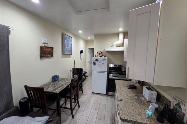 6302 Brynhurst, Los Angeles, CA 90043 — photo 10 of 20