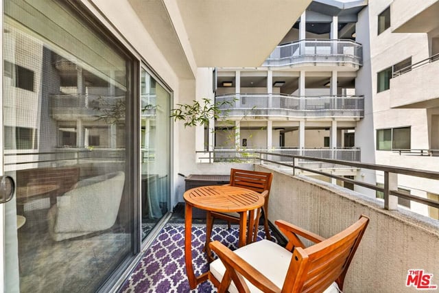 1700 Sawtelle Boulevard 208, Los Angeles, CA 90025 — photo 12 of 31