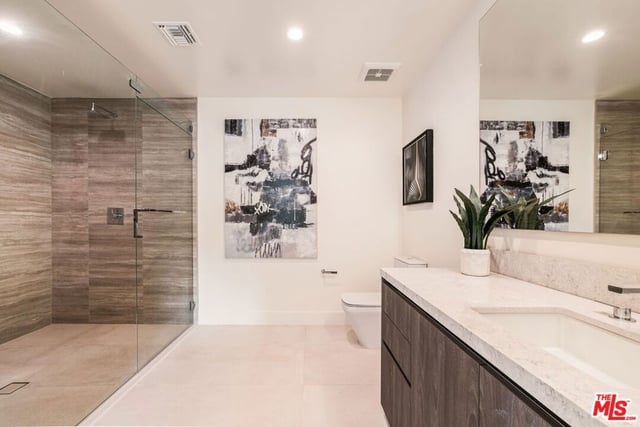 425 N Palm Drive 202, Beverly Hills, CA 90210 — photo 25 of 37