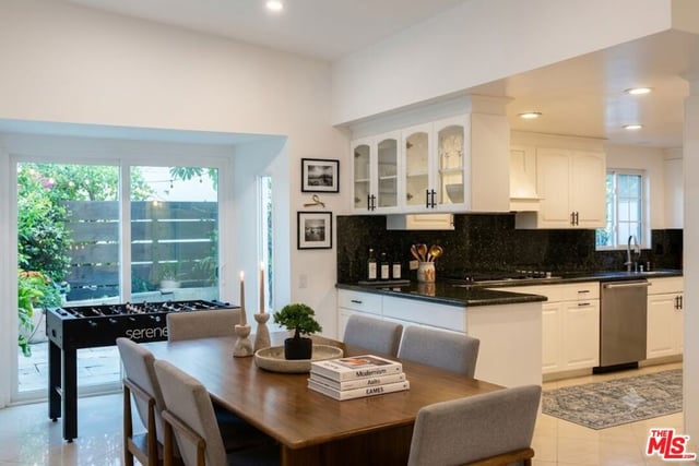 1265 Bienveneda Avenue, Pacific Palisades, CA 90272 — photo 4 of 29