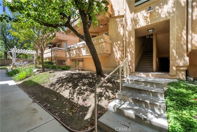 19814 Sandpiper Place 29, Newhall, CA 91321 — photo 3 of 39