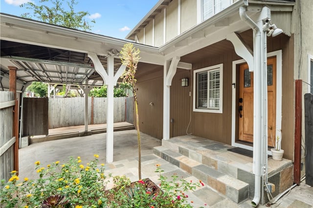 1118 N Beverly Glen Boulevard, Los Angeles, CA 90077 — photo 2 of 34