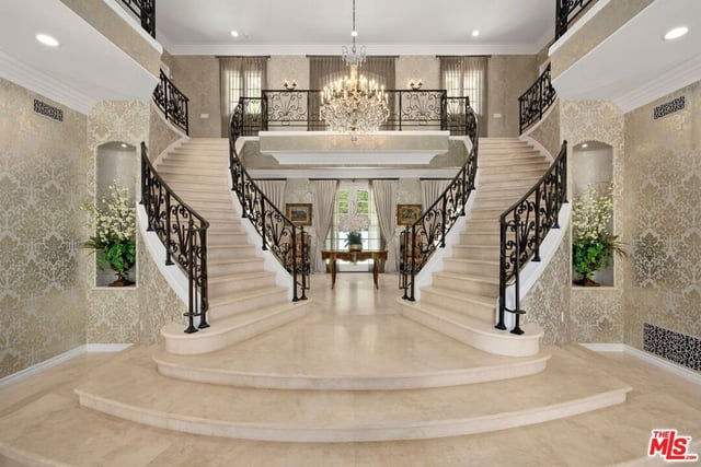 9541 Sunset Boulevard, Beverly Hills, CA 90210 — photo 3 of 43