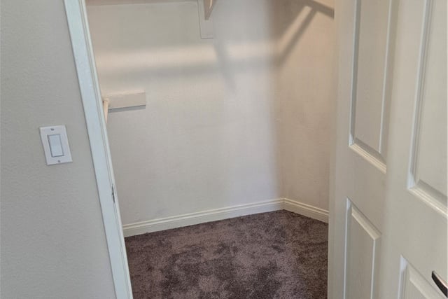 5520 Owensmouth Avenue 313, Woodland Hills, CA 91367 — photo 11 of 40