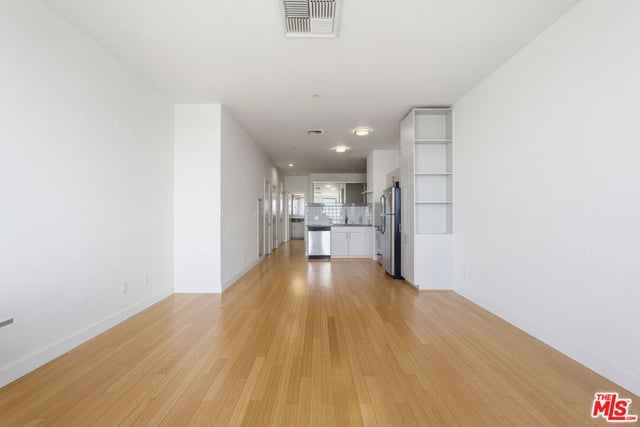 3810 Wilshire Boulevard 1609, Los Angeles, CA 90010 — photo 4 of 29