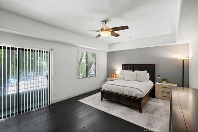 4477 Woodman Avenue 202, Sherman Oaks, CA 91423 — photo 9 of 30