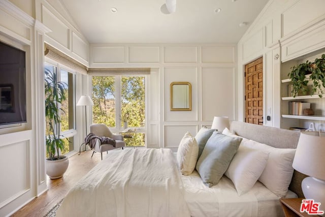 13341 Mulholland Drive, Beverly Hills, CA 90210 — photo 12 of 17