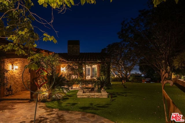 13341 Mulholland Drive, Beverly Hills, CA 90210 — photo 15 of 17
