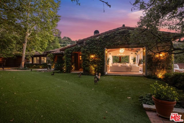 13341 Mulholland Drive, Beverly Hills, CA 90210 — photo 16 of 17
