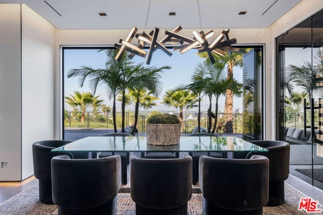 4540 Estrondo Drive, Encino, CA 91436 — photo 17 of 65