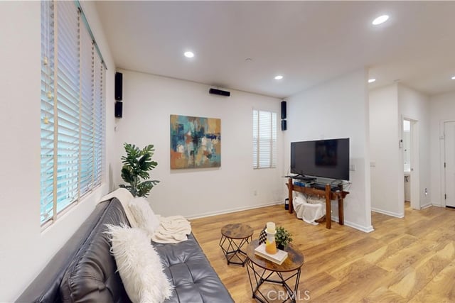10351 Diamond, Pacoima, CA 91331 — photo 12 of 43