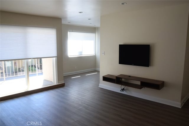 10757 Hortense 304, Toluca Lake, CA 91602 — photo 12 of 47