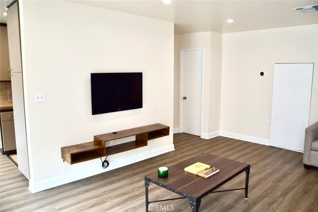 10757 Hortense 304, Toluca Lake, CA 91602 — photo 14 of 47