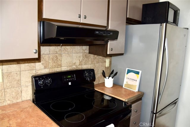 10757 Hortense 304, Toluca Lake, CA 91602 — photo 20 of 47