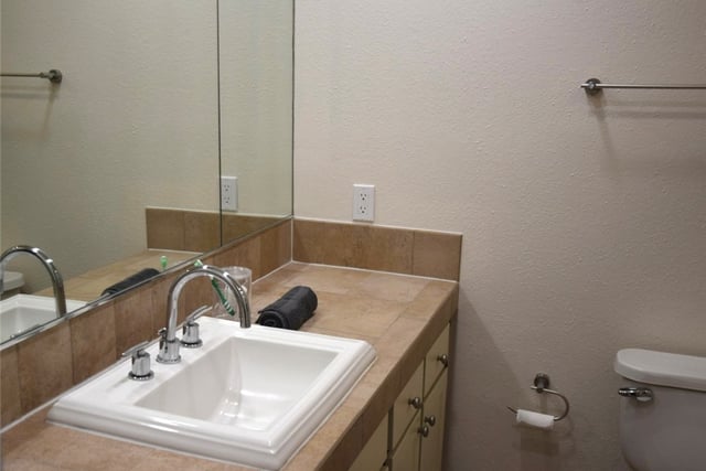 10757 Hortense 304, Toluca Lake, CA 91602 — photo 41 of 47