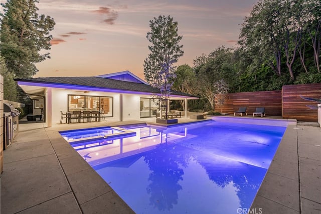 16105 Clear Oak Drive, Encino, CA 91436 — photo 37 of 44