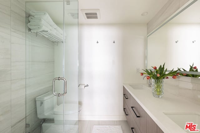 818 N Doheny Drive 1001, West Hollywood, CA 90069 — photo 8 of 15