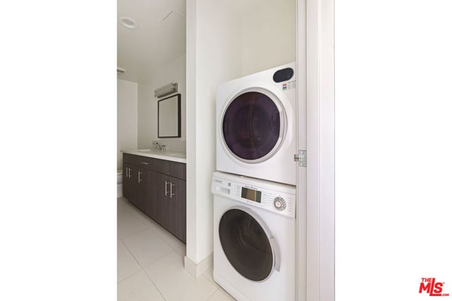 825 E 4th Street 503, Los Angeles, CA 90013 — photo 18 of 23